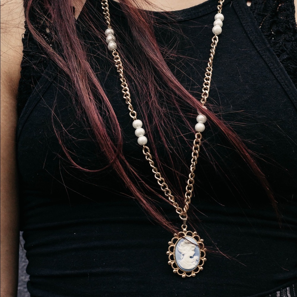 Vintage Pendant 🚨NEW🚨